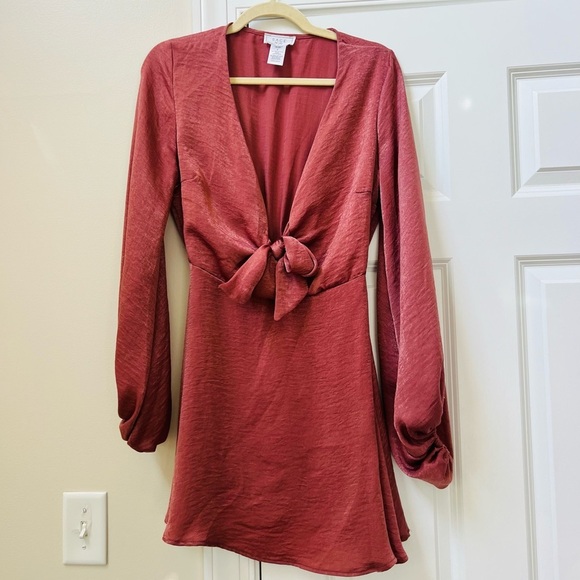 Sage Dresses & Skirts - Sage Long Sleeve Dress in Deep Rose
